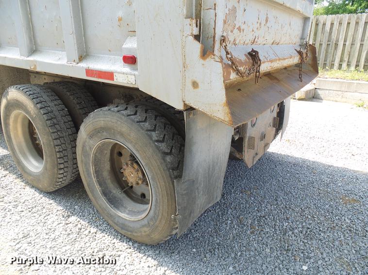 image for item DB2184 1988 Kenworth T800 dump truck