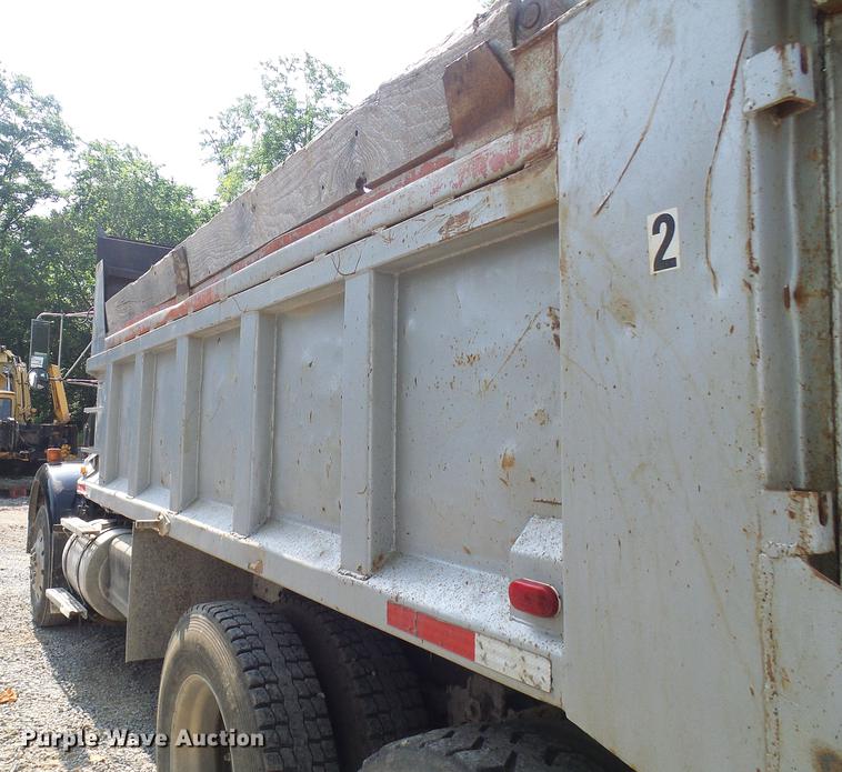 image for item DB2184 1988 Kenworth T800 dump truck