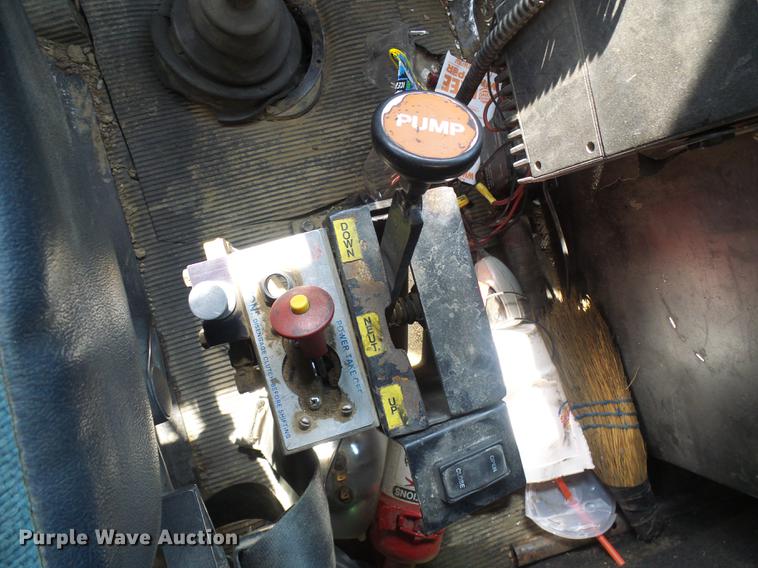 image for item DB2184 1988 Kenworth T800 dump truck