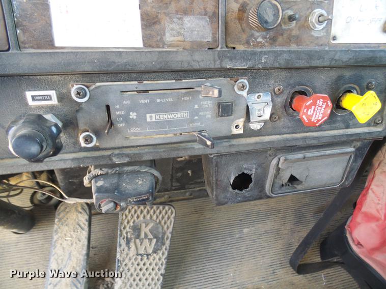 image for item DB2184 1988 Kenworth T800 dump truck