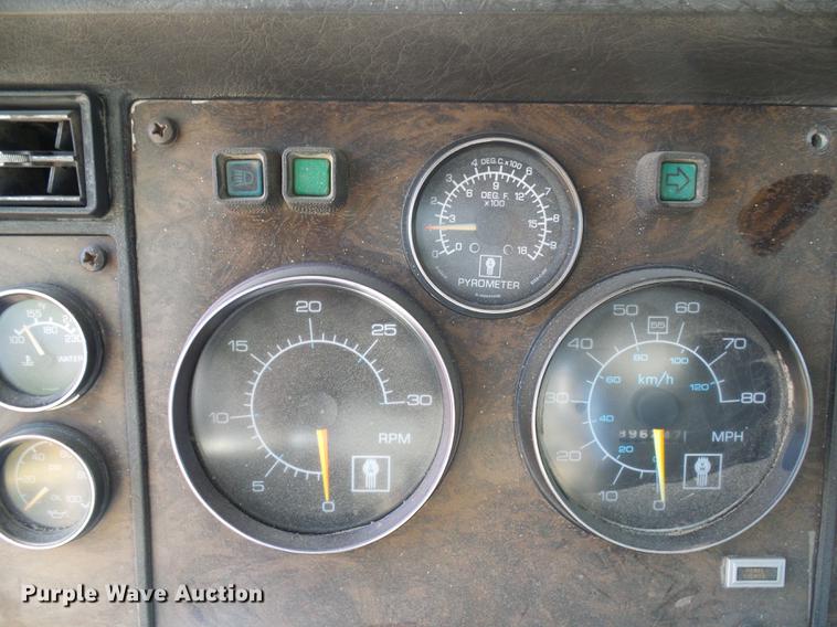 image for item DB2184 1988 Kenworth T800 dump truck