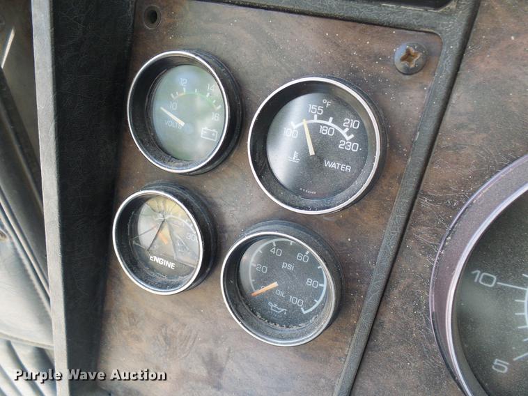 image for item DB2184 1988 Kenworth T800 dump truck