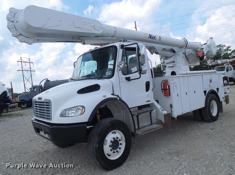 image for item DB2186 2006 Freightliner Business Class M2 bucket truck