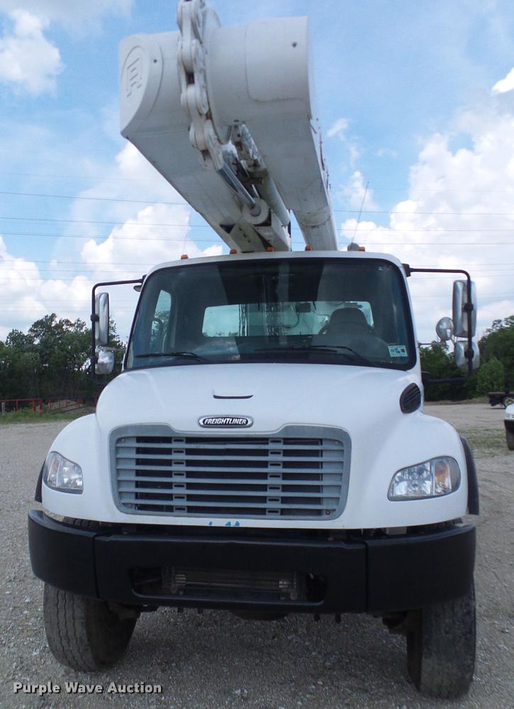 image for item DB2186 2006 Freightliner Business Class M2 bucket truck