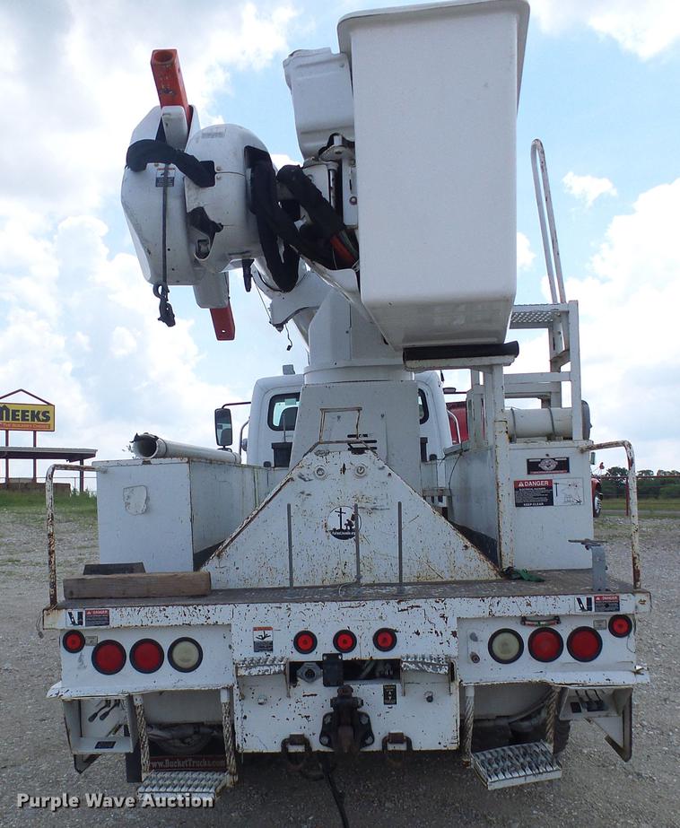image for item DB2186 2006 Freightliner Business Class M2 bucket truck