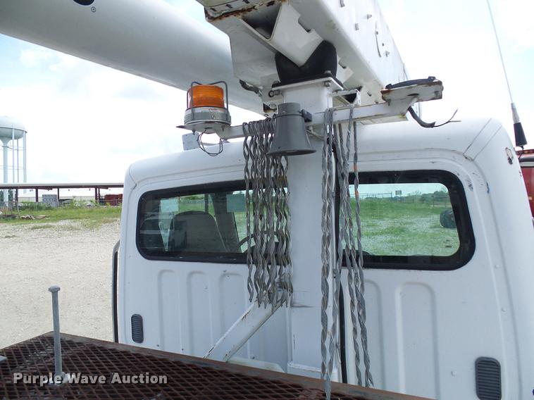 image for item DB2186 2006 Freightliner Business Class M2 bucket truck