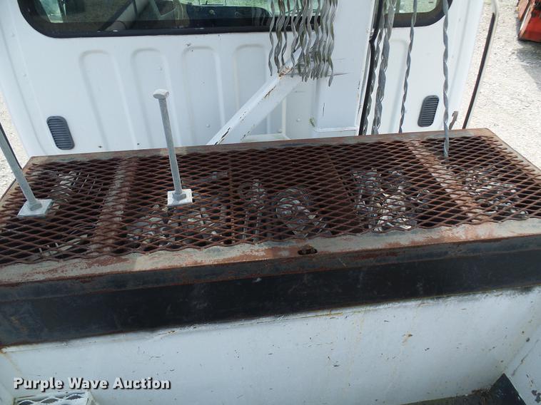 image for item DB2186 2006 Freightliner Business Class M2 bucket truck