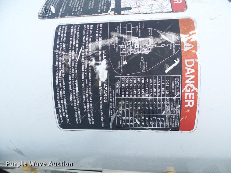 image for item DB2186 2006 Freightliner Business Class M2 bucket truck