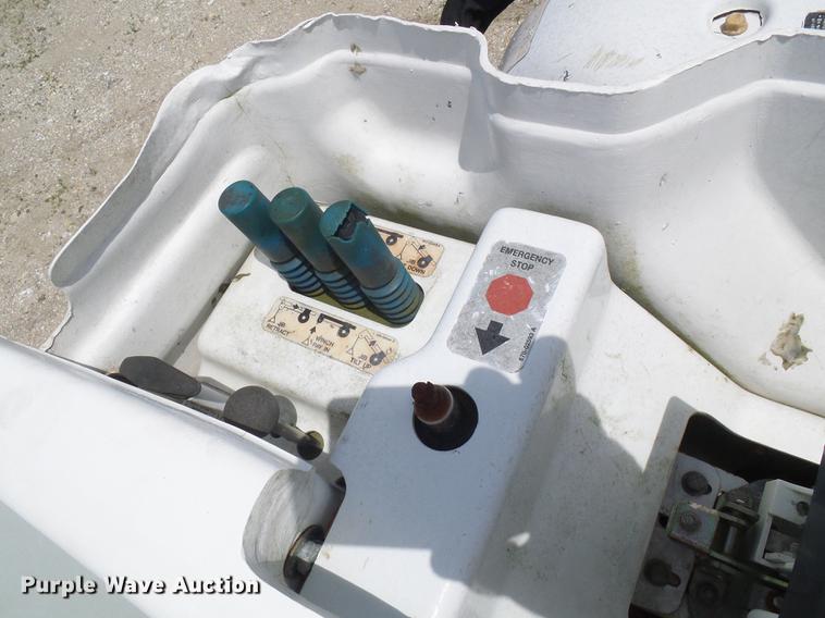 image for item DB2186 2006 Freightliner Business Class M2 bucket truck