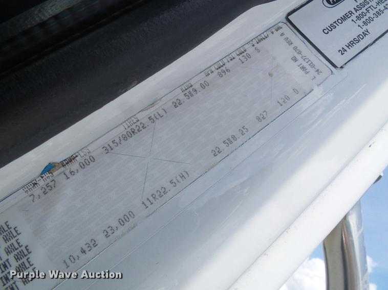 image for item DB2186 2006 Freightliner Business Class M2 bucket truck