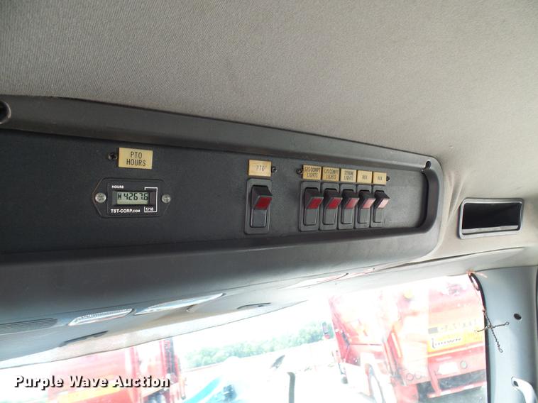 image for item DB2186 2006 Freightliner Business Class M2 bucket truck