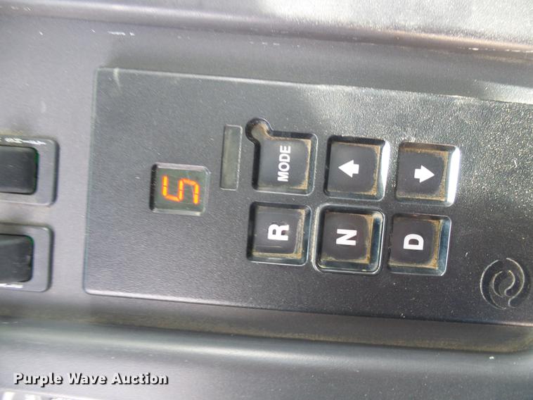 image for item DB2186 2006 Freightliner Business Class M2 bucket truck