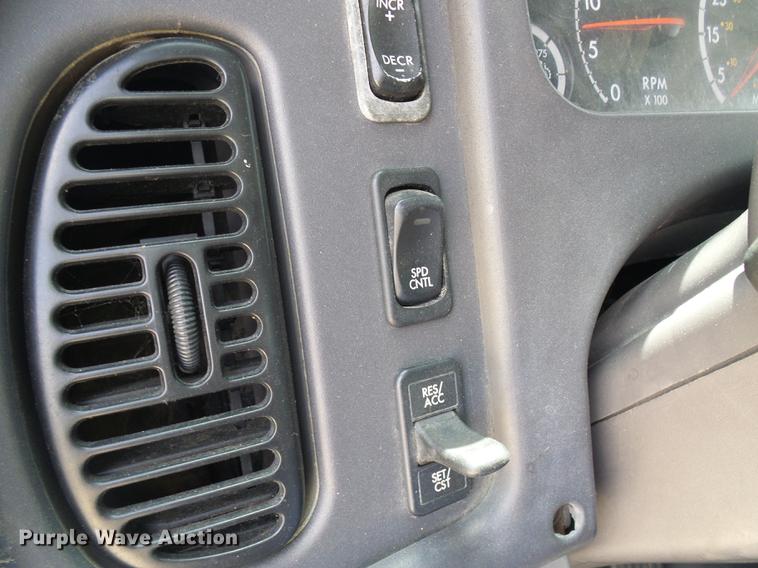 image for item DB2186 2006 Freightliner Business Class M2 bucket truck