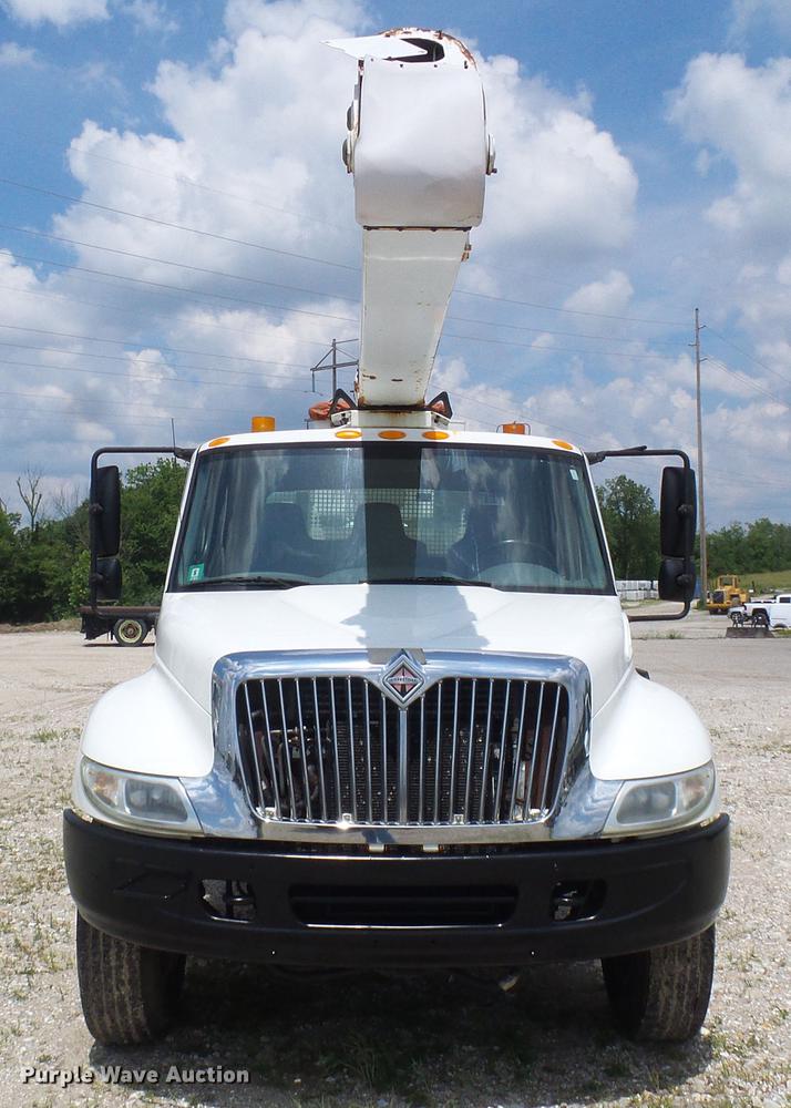 image for item DB2187 2006 International 4300 bucket truck