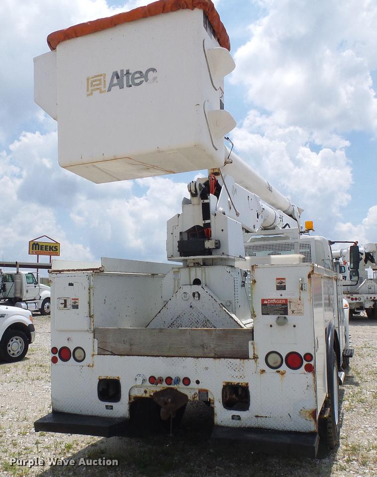 image for item DB2187 2006 International 4300 bucket truck