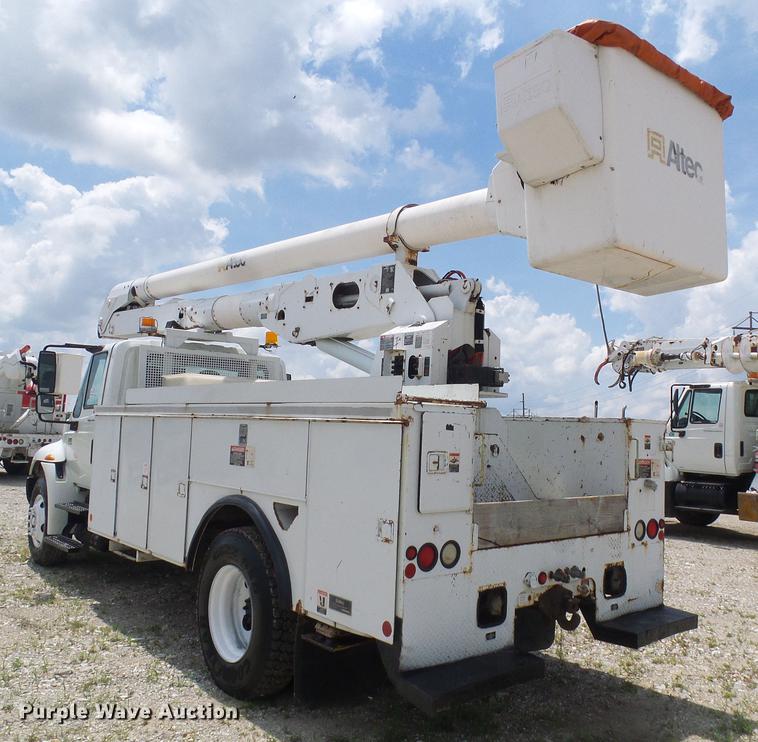 image for item DB2187 2006 International 4300 bucket truck