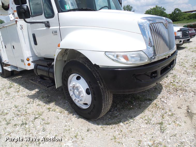 image for item DB2187 2006 International 4300 bucket truck