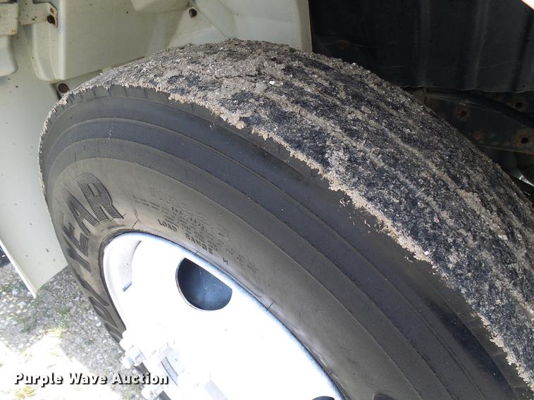 image for item DB2187 2006 International 4300 bucket truck