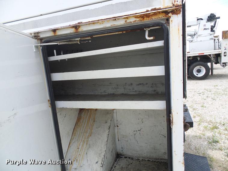 image for item DB2187 2006 International 4300 bucket truck