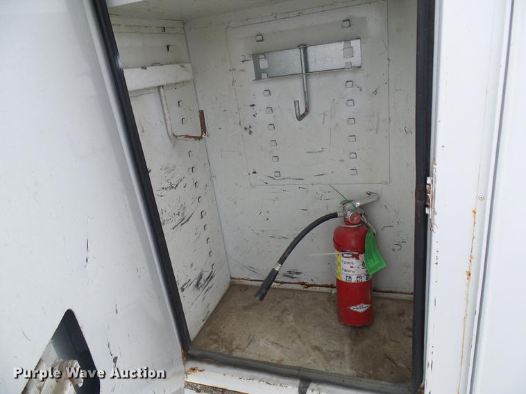 image for item DB2187 2006 International 4300 bucket truck