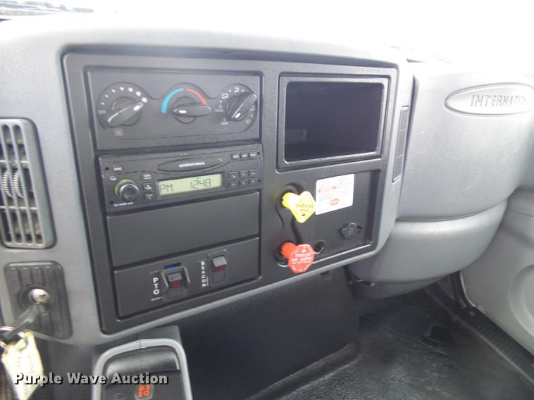 image for item DB2187 2006 International 4300 bucket truck