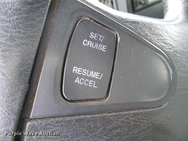 image for item DB2187 2006 International 4300 bucket truck