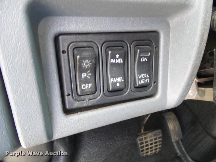 image for item DB2187 2006 International 4300 bucket truck