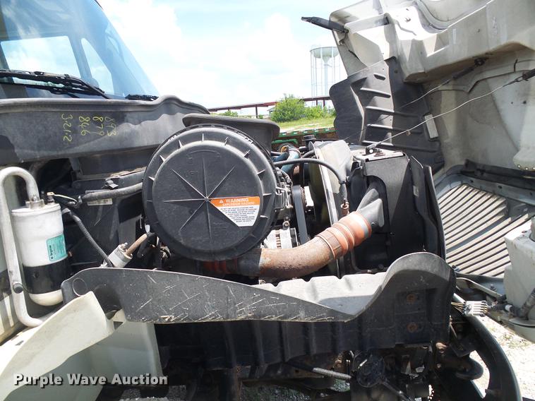 image for item DB2187 2006 International 4300 bucket truck