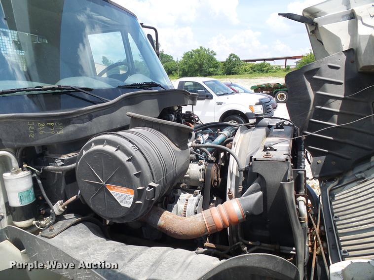 image for item DB2187 2006 International 4300 bucket truck