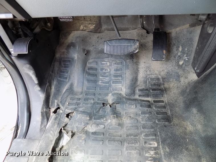 image for item DB9518 2011 Ford F450 Super Duty utility truck with crane