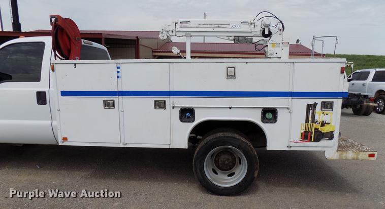 image for item DB9518 2011 Ford F450 Super Duty utility truck with crane