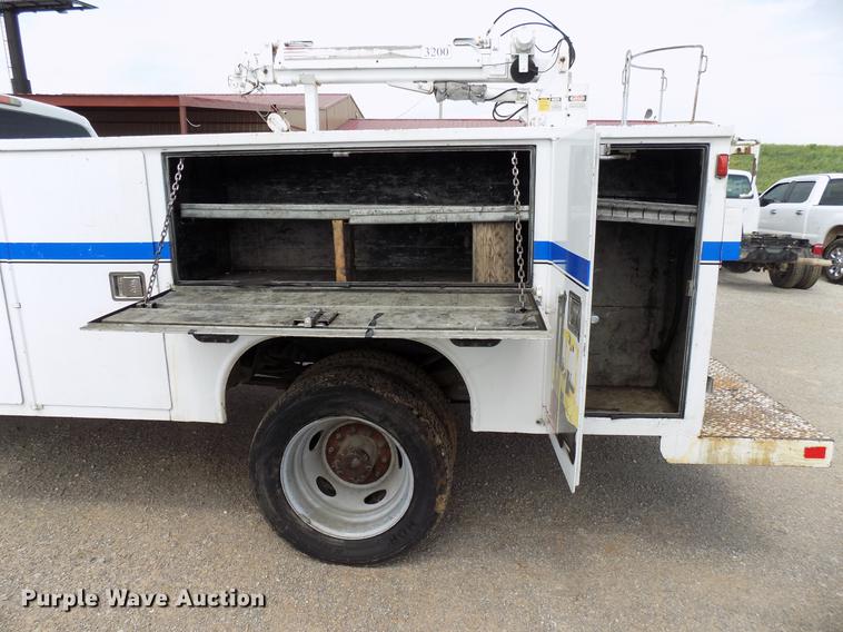 image for item DB9518 2011 Ford F450 Super Duty utility truck with crane