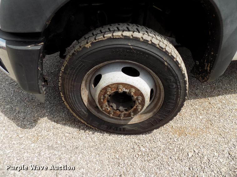 image for item DB9518 2011 Ford F450 Super Duty utility truck with crane