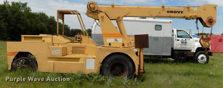 image for item DB9534 Grove crane