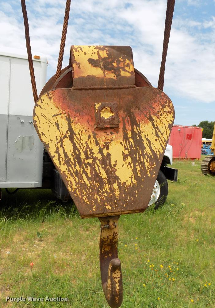 image for item DB9534 Grove crane