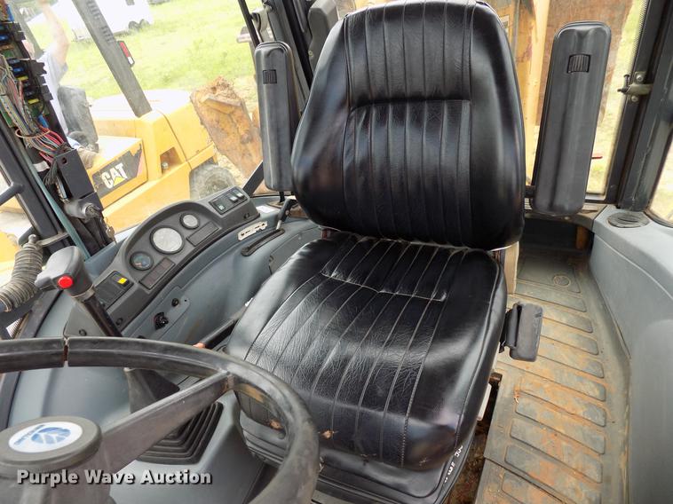 image for item DB9536 1997 New Holland 555E backhoe