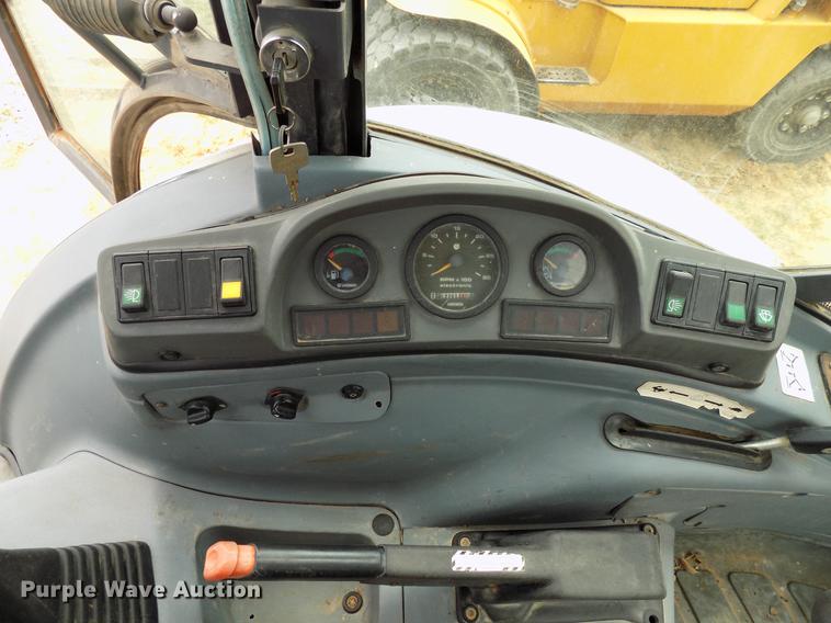image for item DB9536 1997 New Holland 555E backhoe