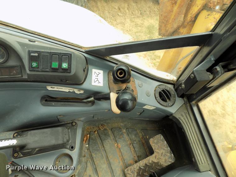 image for item DB9536 1997 New Holland 555E backhoe
