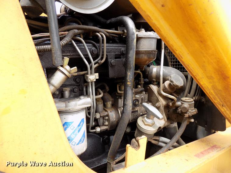 image for item DB9536 1997 New Holland 555E backhoe