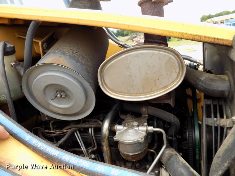 image for item DB9536 1997 New Holland 555E backhoe