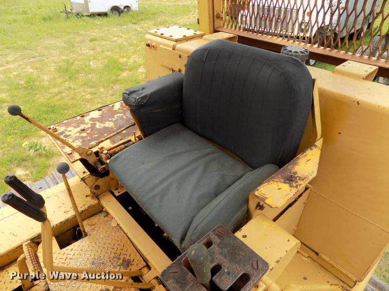 image for item DB9537 1971 International TD15 dozer