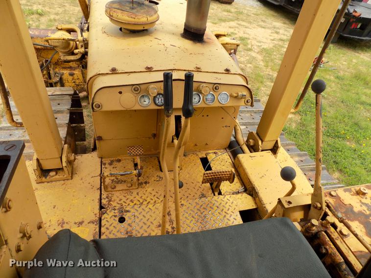 image for item DB9537 1971 International TD15 dozer