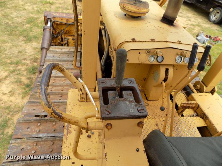 image for item DB9537 1971 International TD15 dozer