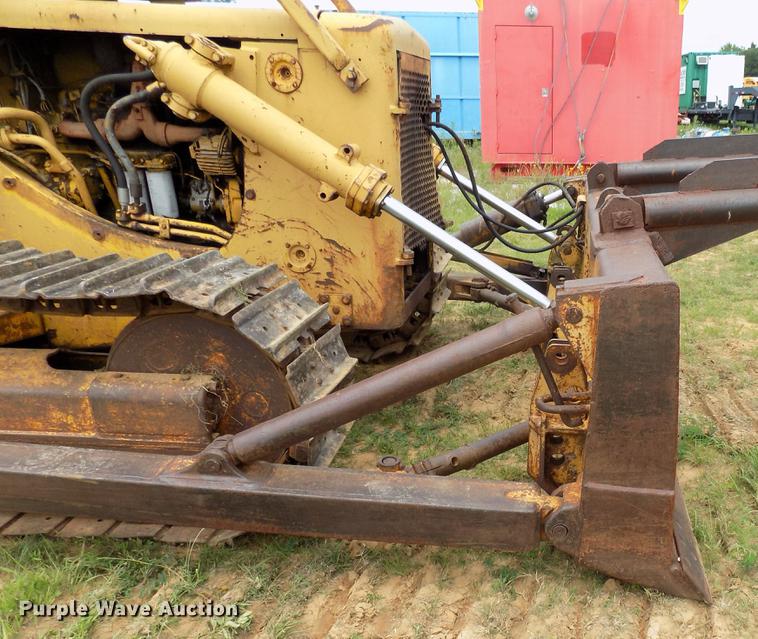 image for item DB9537 1971 International TD15 dozer