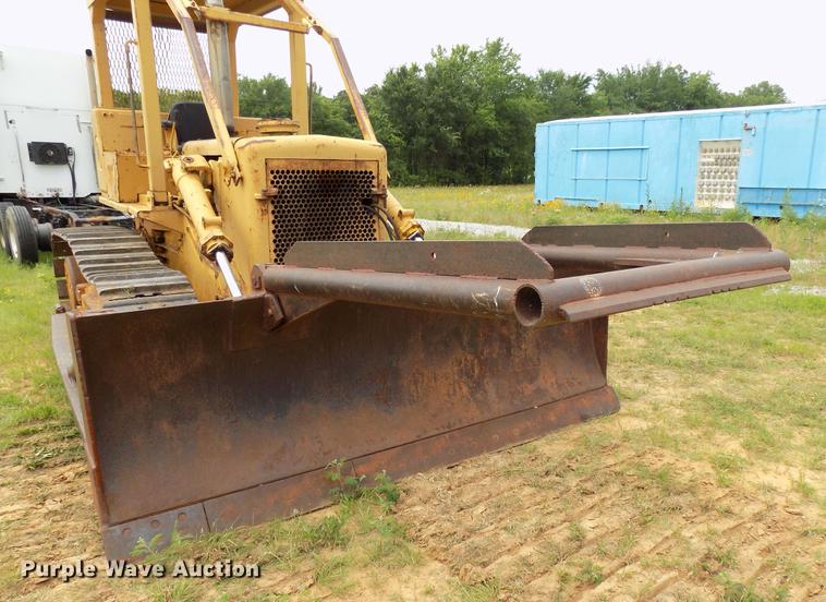 image for item DB9537 1971 International TD15 dozer