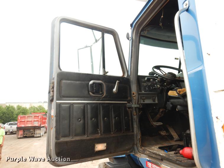 image for item DB9635 2000 Mack CH612 dump truck