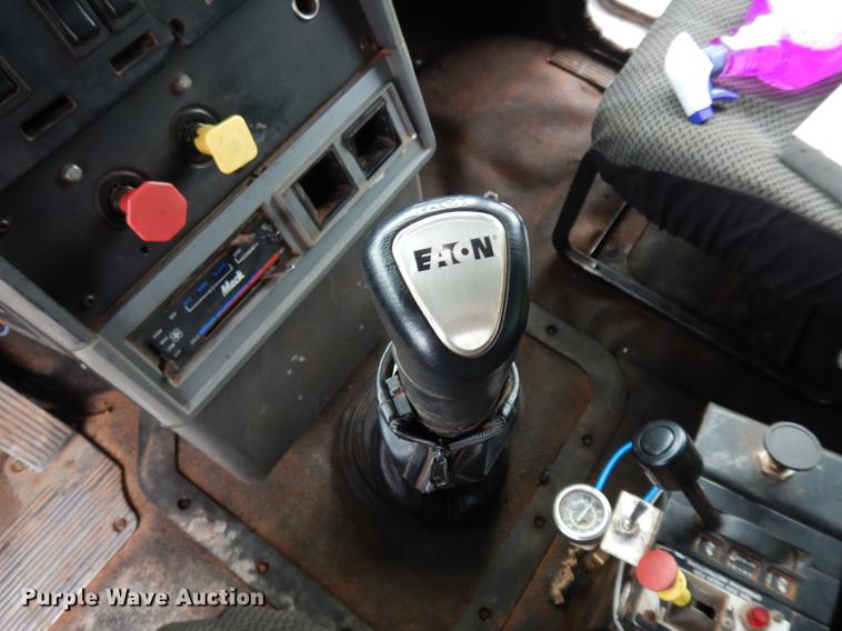 image for item DB9635 2000 Mack CH612 dump truck