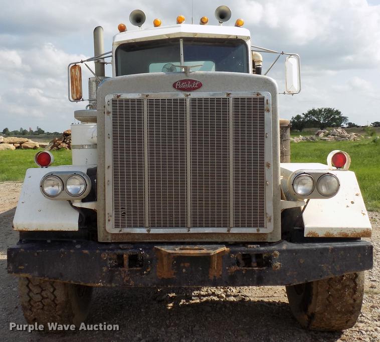 image for item DB9678 1981 Peterbilt 359 vacuum truck