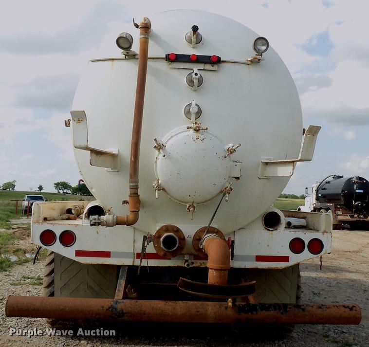 image for item DB9678 1981 Peterbilt 359 vacuum truck