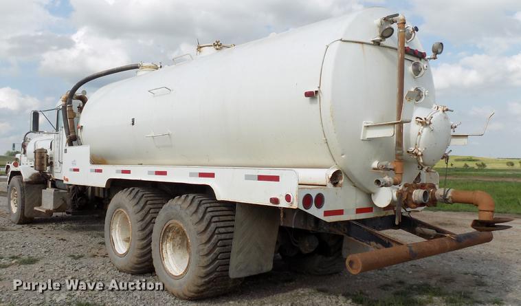 image for item DB9678 1981 Peterbilt 359 vacuum truck